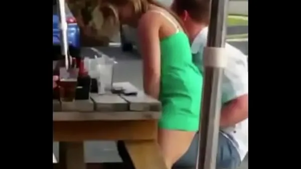 Frische Paar beim Sex in einem Restaurant Gesamtvideos