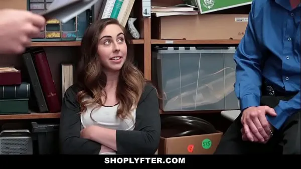 Всего свежих видео: Shoplyfter - шаловливая тинка (Lexi Lovell) принимает два члена