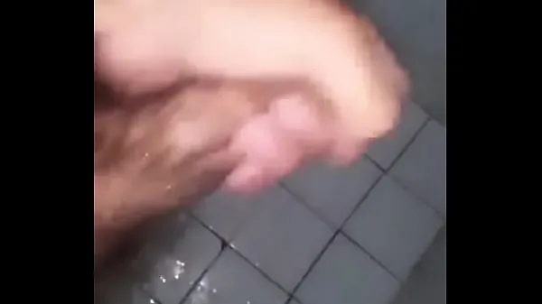 إجمالي Handjob in the shower مقاطع فيديو حديثة