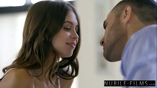 Ferske NubileFilms - Girlfriend Cheats And Squirts On Cock videoer totalt
