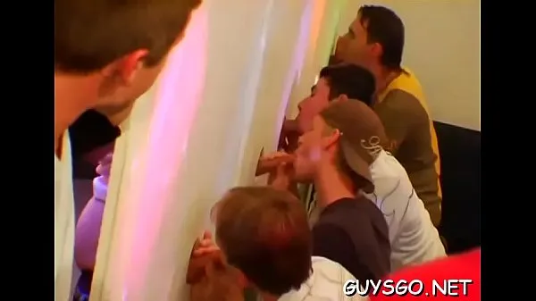 Skupaj Homosexual sex party full of sexy cum svežih videoposnetkov