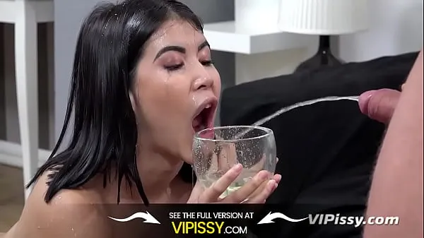 Vipissy - Mamada de degustación de orina vídeos en total nuevos