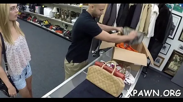 Friske Find out how sex in shop is happening in advance of the camera videoer i alt