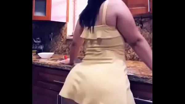 Nya Giant Booty Latina 2018 videor totalt