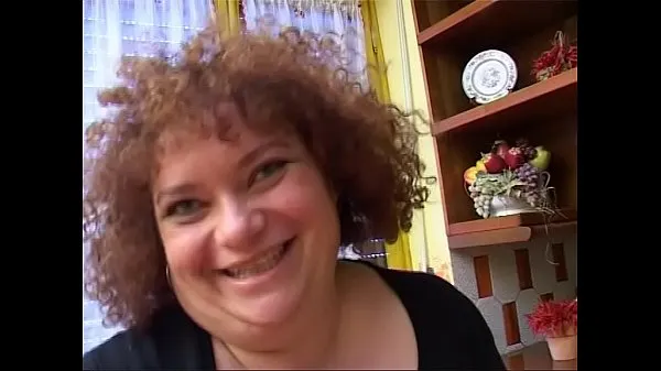 Всего свежих видео: Итальянская домохозяйка рассказывает о себе ... писает и сквиртует по своему желанию