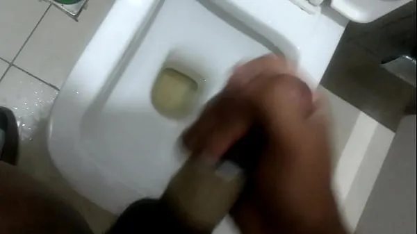 Celkový počet nových videí: Sexy indian gay playing with dick in office toilet