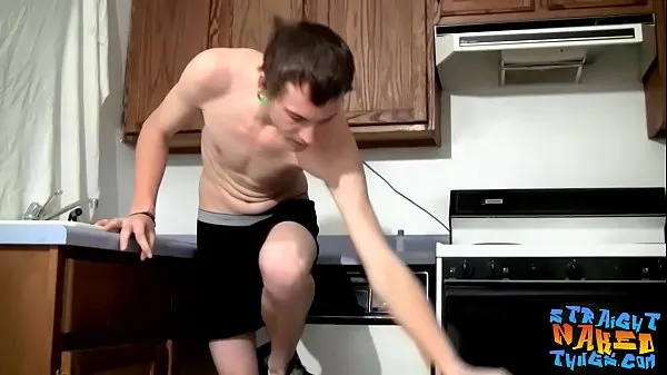 إجمالي Freaky guy sullies kitchen counter while jacking off on it مقاطع فيديو حديثة