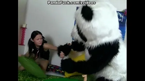 sexo apasionado con un panda de juguete vídeos en total nuevos