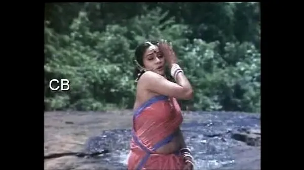 新鲜的 Priya in Charavalayam 总共的视频