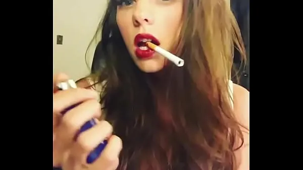 Yeni Hot girl with sexy red lips toplam Video