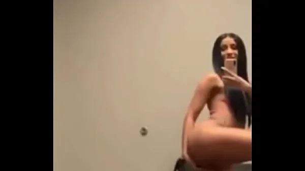 Celkový počet nových videí: Cardi B nudes