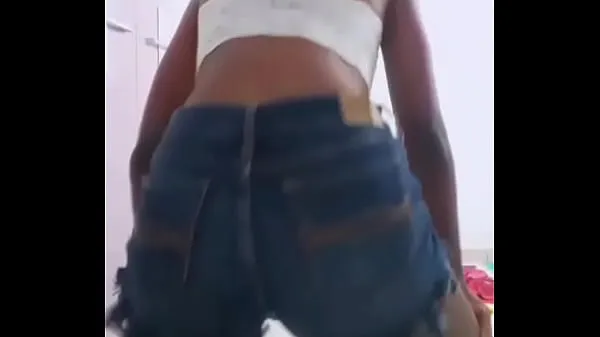 Nya Hot new girl, wiggling her ass videor totalt