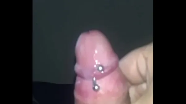 Friske Slow Motion Cumshot with Pierced Cock videoer i alt