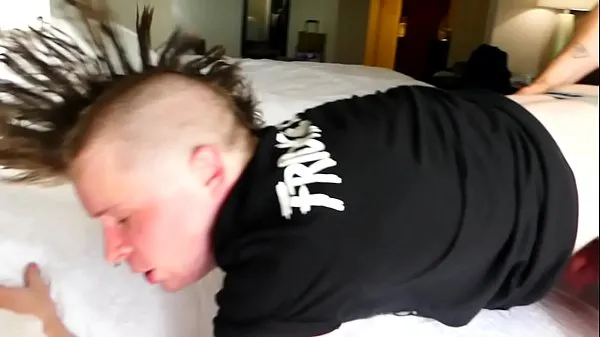 Ferske Nasty Punk Pig Fucker videoer totalt