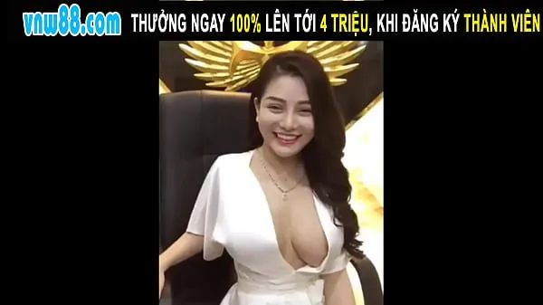 Beautiful Girl With Big Boobs Live Stream Showing Her Breasts Jumlah Video baharu