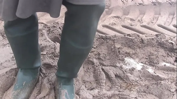 Tuoreet Crushing the Mud in Hunter Waders videot yhteensä