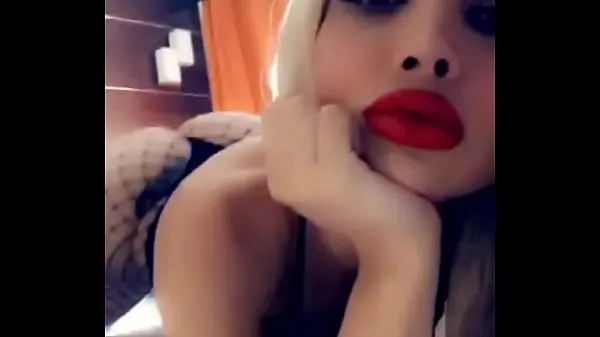 Hermosa transexual mostrando su espectacular cuerpo vídeos en total nuevos