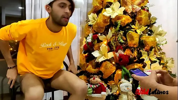 Total de Meu presente de Natal para um fã foi dar a ele o controle do meu vibrador até eu gozar vídeos recentes