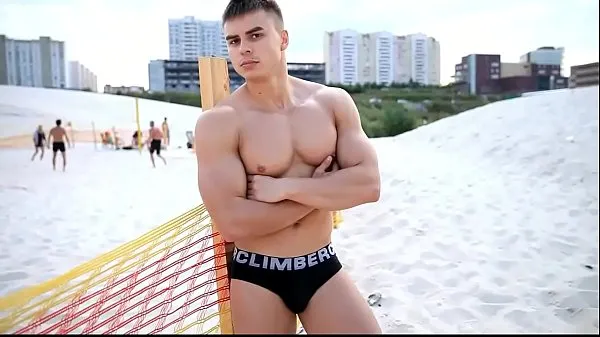 تازہ Russian hot Guy on the beach کل ویڈیوز