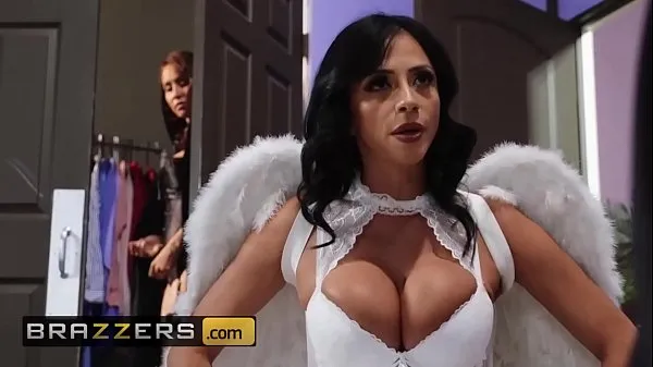 Total de copie e assista ao vídeo completo de Ariella Ferrera vídeos recentes