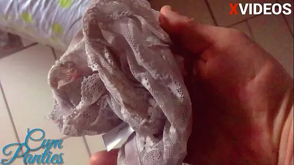 Skupaj Framed my girlfriend!!! Stole her panties and cum in them svežih videoposnetkov