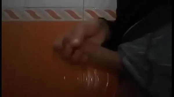 Celkový počet nových videí: Boy in bathroom masturbating