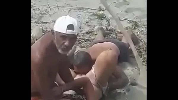 Caught on the beach total Video baru