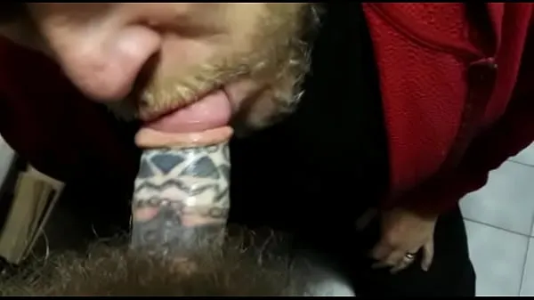 Čerstvé sucking tattooed cock celkový počet videí