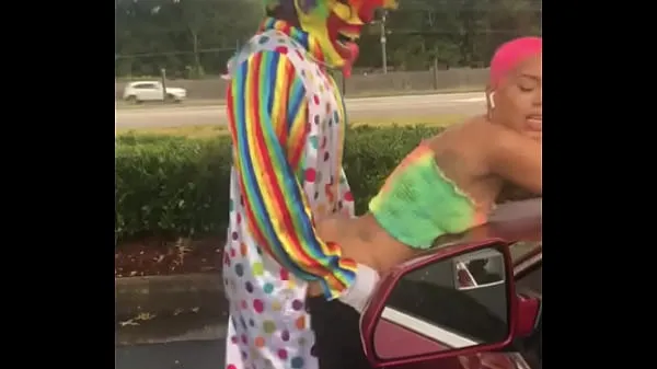 Fresh Gibby The Clown fucks Jasamine Banks outside in broad daylight total Videos