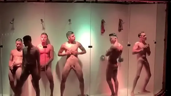 Total de strippers em clube gay vídeos recentes