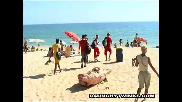 ताज़ा Two Horny Twinks Fucking On The Beach कुल वीडियो