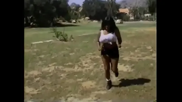 Φρέσκα Busty ebony whore with big butt loves to fuck doggy style on a park bench συνολικά βίντεο