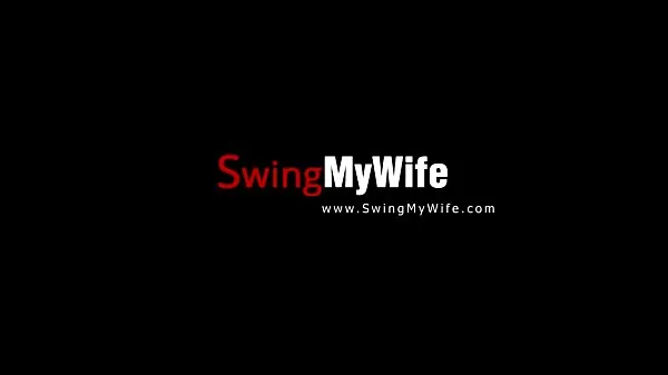 新鲜的 Interracial Swinging With BBC and Wifey 总共的视频