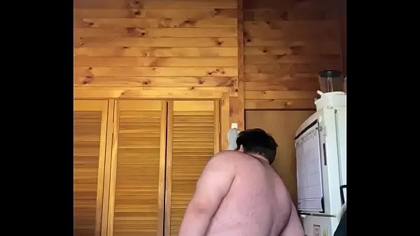 Friske Chubby fucks his ass with 8 videoer i alt