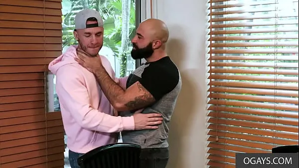 Nya Hairy gay bloke fucks like mad - Atlas Grant, Mac Savage videor totalt