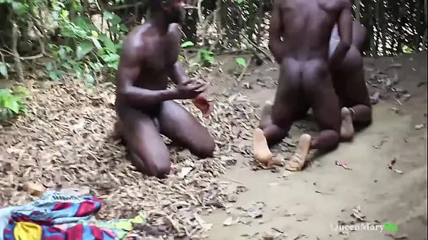 Nuovi African Gift ha scopato la guardia di suo marito video totali