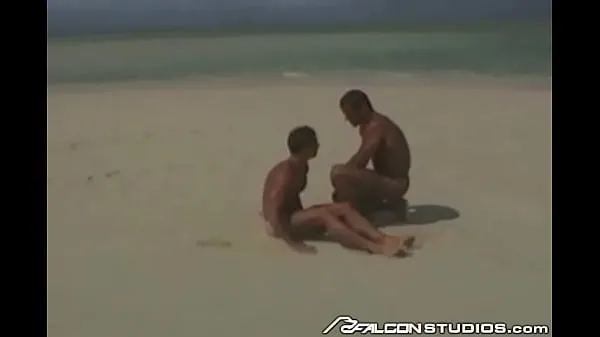 Tuoreet Falcon Remastered: Sexiest Vintage Sex Scene On The Beach (1997) - FalconStudios videot yhteensä