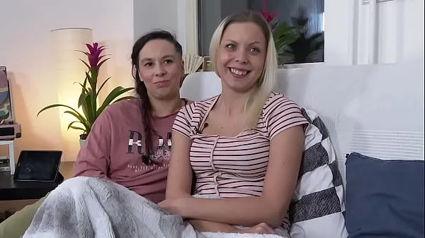 Frische Diese zwei Ersties Mädels erleben einen explosiven Orgasmus Gesamtvideos