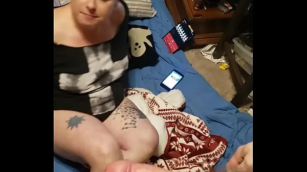 Ferske This chubby bitch has the fattest pussy ever videoer totalt