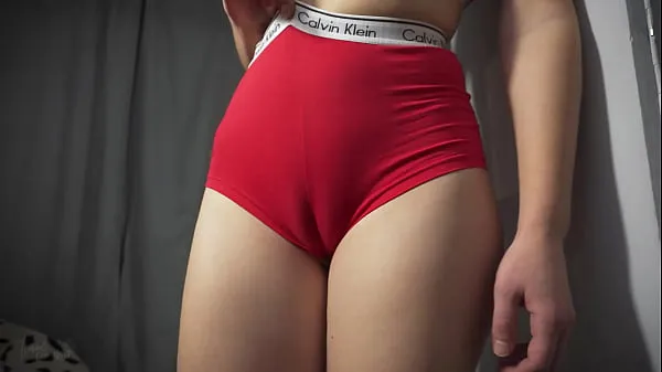 Total de amador em Calvins provocando seu Cameltoe sexy vídeos recentes