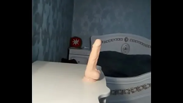 Nieuwe Whore GayRostov sucks vibrator video's in totaal