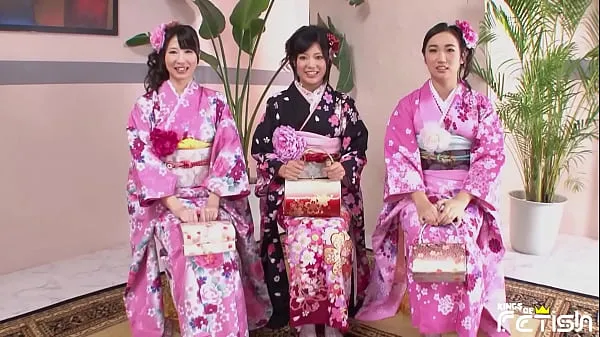 Total de Três japoneses provocam com seus corpos lindos vídeos recentes