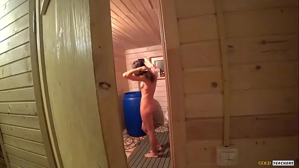 Frische Traf meine schöne dünne Stiefschwester in der russischen Sauna und konnte nicht widerstehen, sie zu verprügeln, einen Schwanz zum Blasen zu geben und auf dem Tisch zu ficken Gesamtvideos