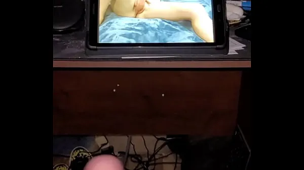 Yeni Me jacking off to cum to Acelynn Rose toplam Video