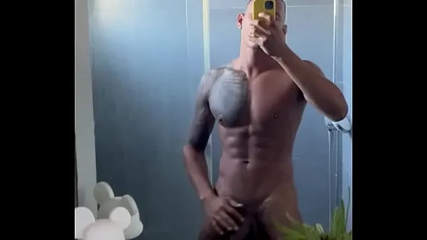 Nieuwe hot boy dick video's in totaal