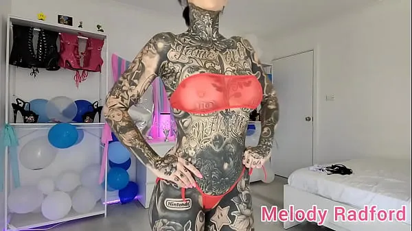 Skupaj Sheer Black and Red Skimpy Micro Bikini try on Melody Radford svežih videoposnetkov
