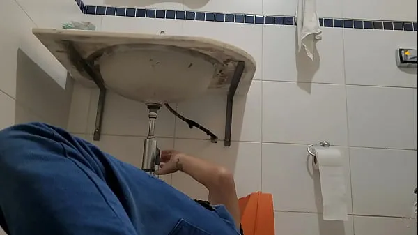 Celkový počet nových videí: I answered the plumber in a dress just to see if I had his dick
