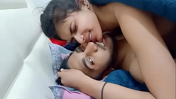 Fresh Desi Indian cute girl sex and kissing in morning when alone at home total Videos