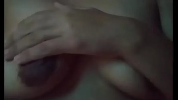 Skupaj Whore gropes her tits svežih videoposnetkov